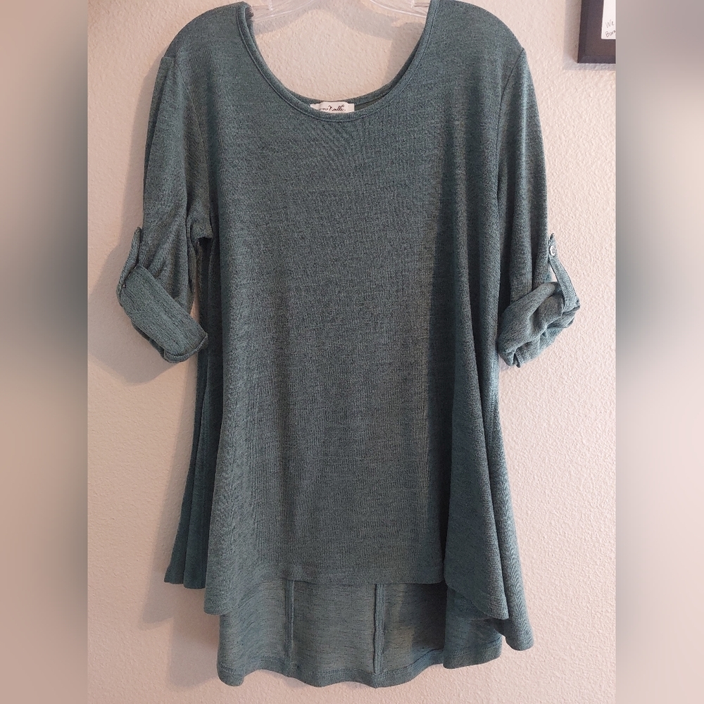 Womens Top, Tunic- Medium, Green, Adjustable sleeves